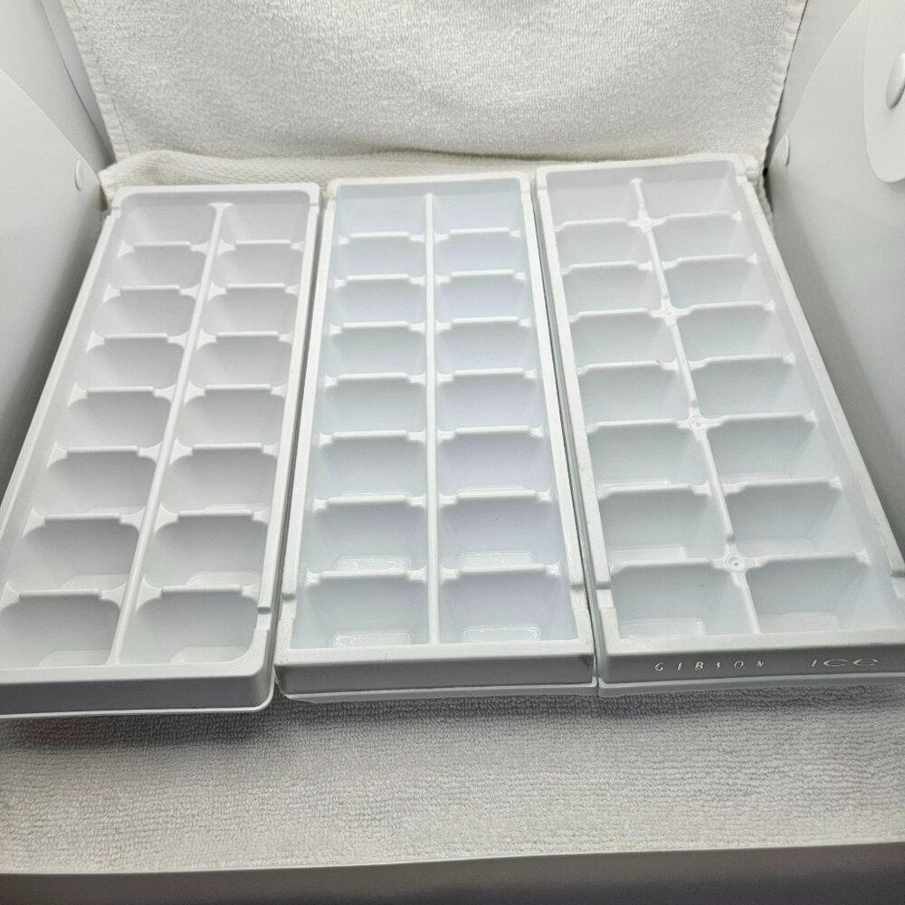 Ice Cube Trays Set of 3 One Gibson Plus Two Unbranded Stackable 16 Cubes White